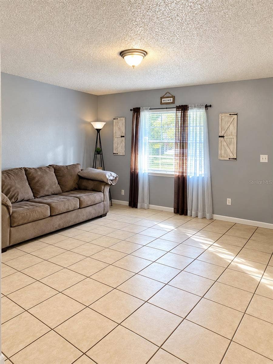 4829 16TH STREET, Zephyrhills, FL 33542 4829 16TH STREET, Zephyrhills, FL 33542