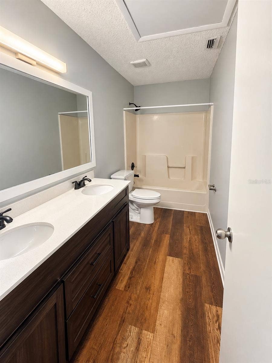 4829 16TH STREET, Zephyrhills, FL 33542 4829 16TH STREET, Zephyrhills, FL 33542