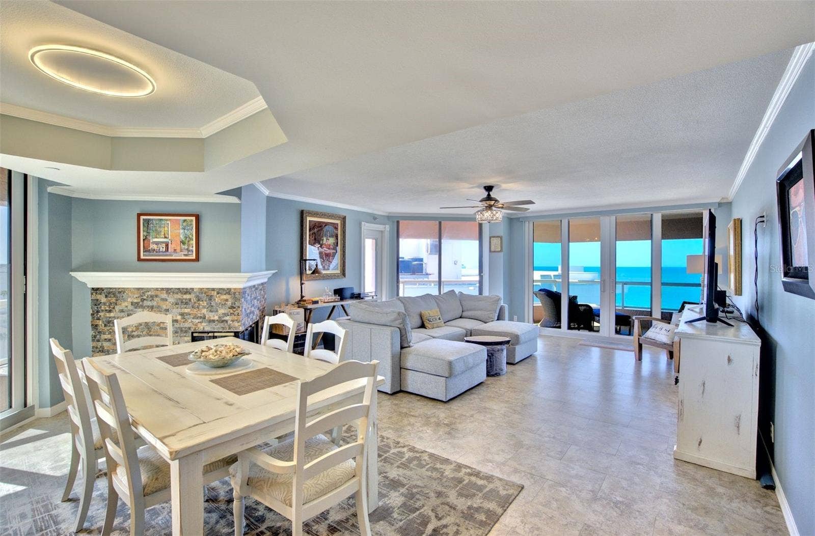 1340 GULF BOULEVARD, #10A, Clearwater, FL 33767 Dining room/family room