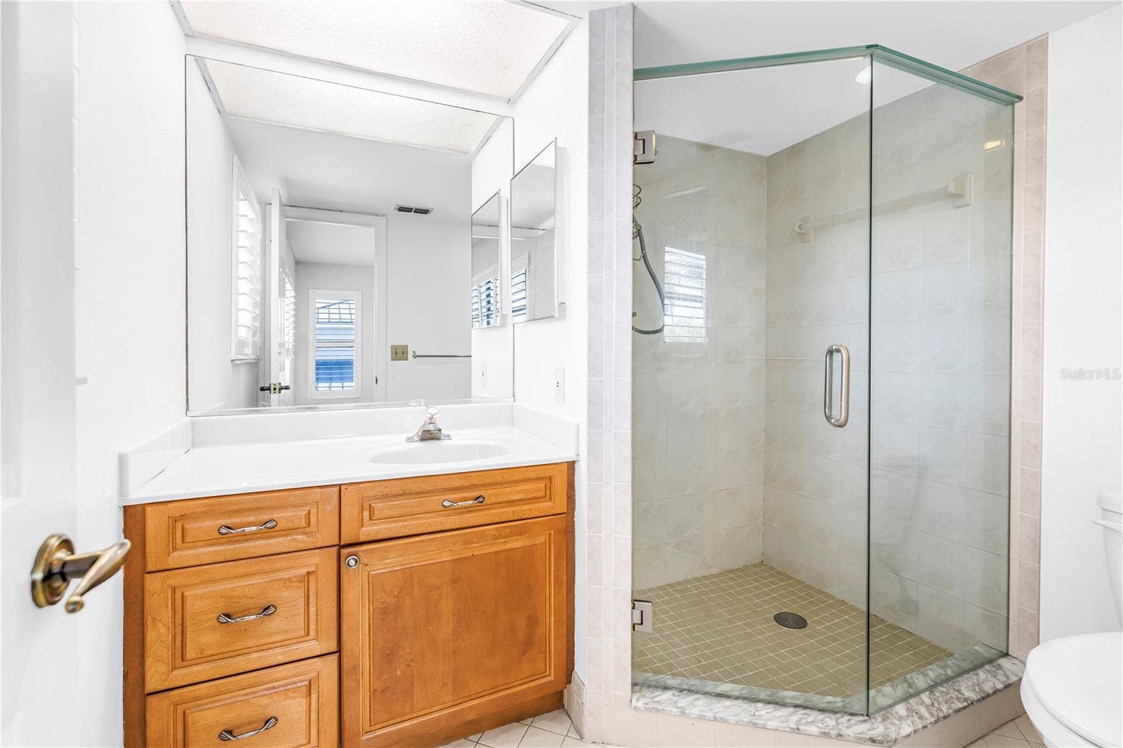 1609 WATERMARK CIRCLE NE, St Petersburg, FL 33702 1609 WATERMARK CIRCLE NE, St Petersburg, FL 33702