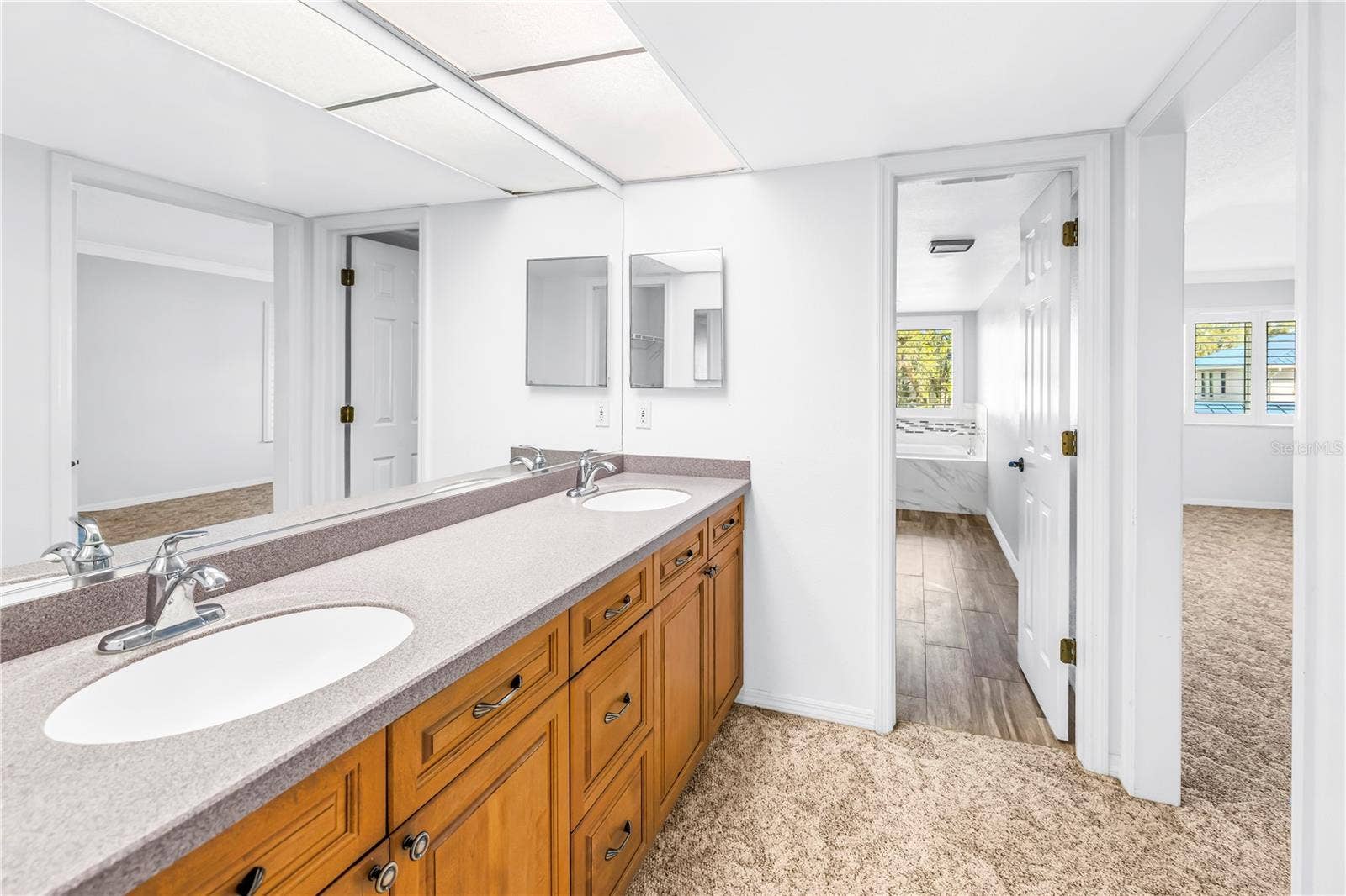 1609 WATERMARK CIRCLE NE, St Petersburg, FL 33702 1609 WATERMARK CIRCLE NE, St Petersburg, FL 33702