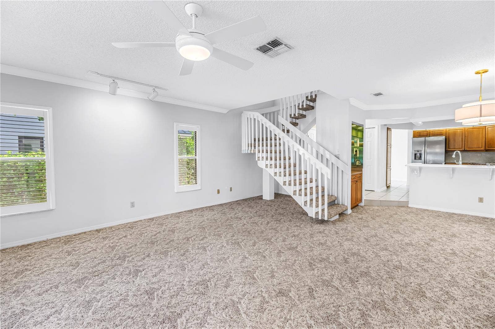 1609 WATERMARK CIRCLE NE, St Petersburg, FL 33702 1609 WATERMARK CIRCLE NE, St Petersburg, FL 33702