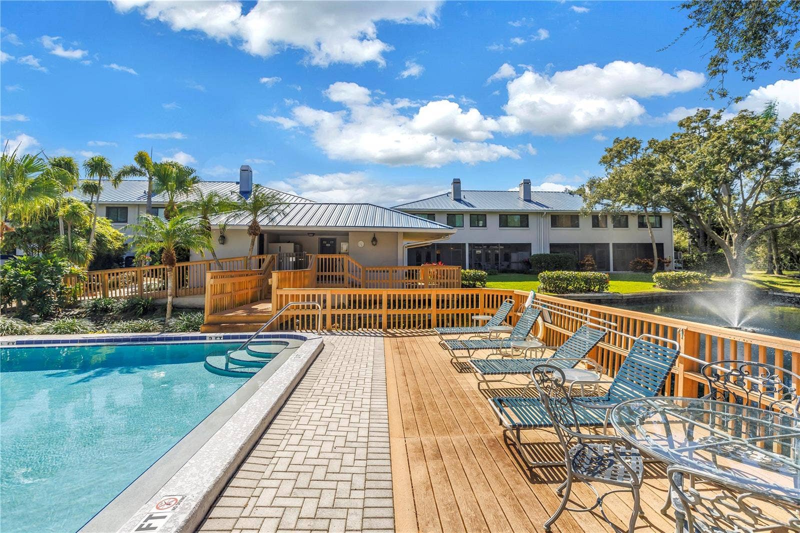 1609 WATERMARK CIRCLE NE, St Petersburg, FL 33702 1609 WATERMARK CIRCLE NE, St Petersburg, FL 33702