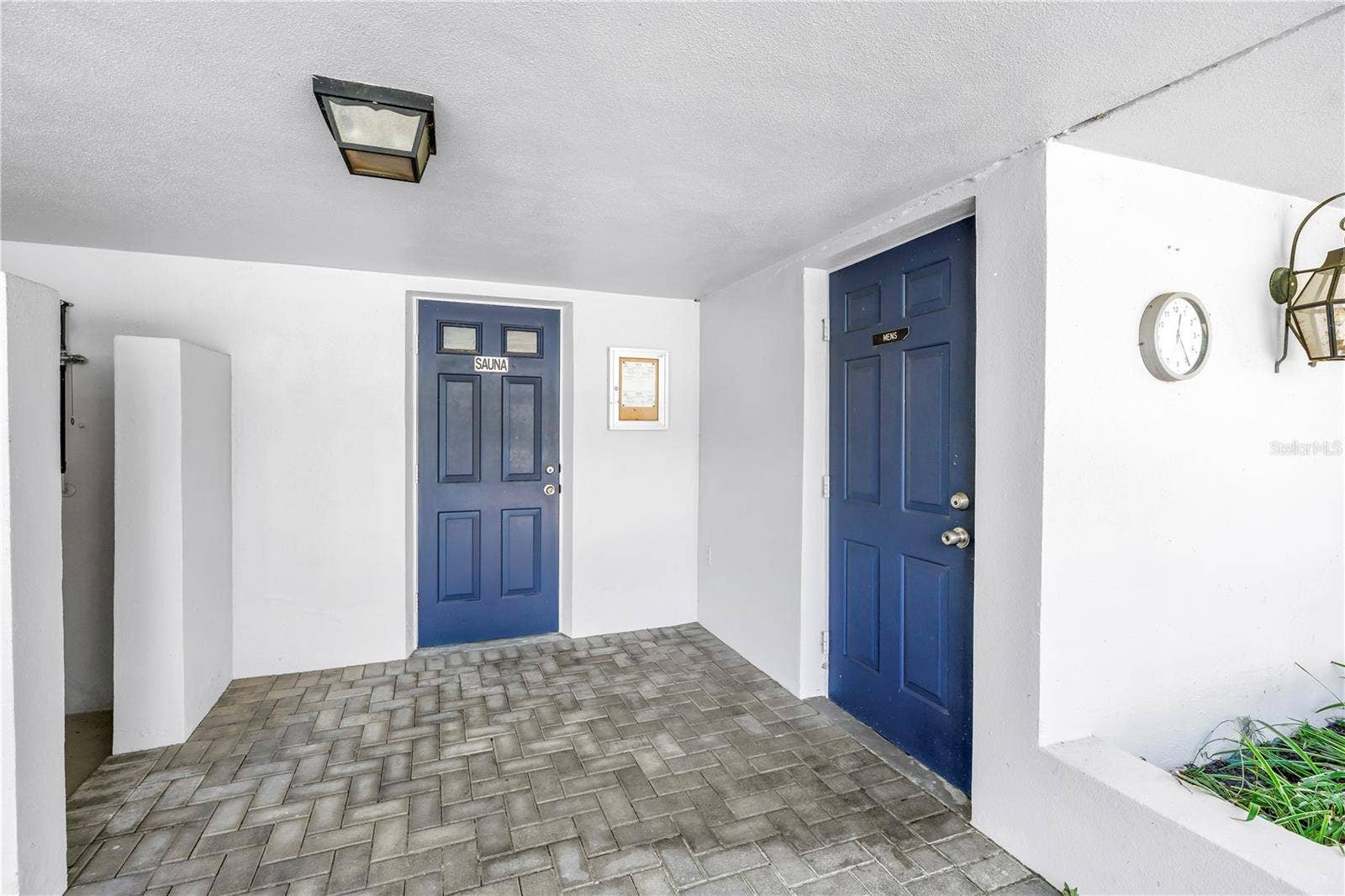 1609 WATERMARK CIRCLE NE, St Petersburg, FL 33702 1609 WATERMARK CIRCLE NE, St Petersburg, FL 33702