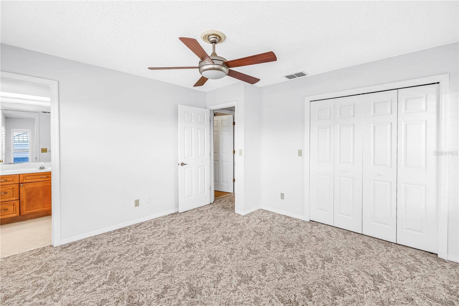 1609 WATERMARK CIRCLE NE, St Petersburg, FL 33702 1609 WATERMARK CIRCLE NE, St Petersburg, FL 33702