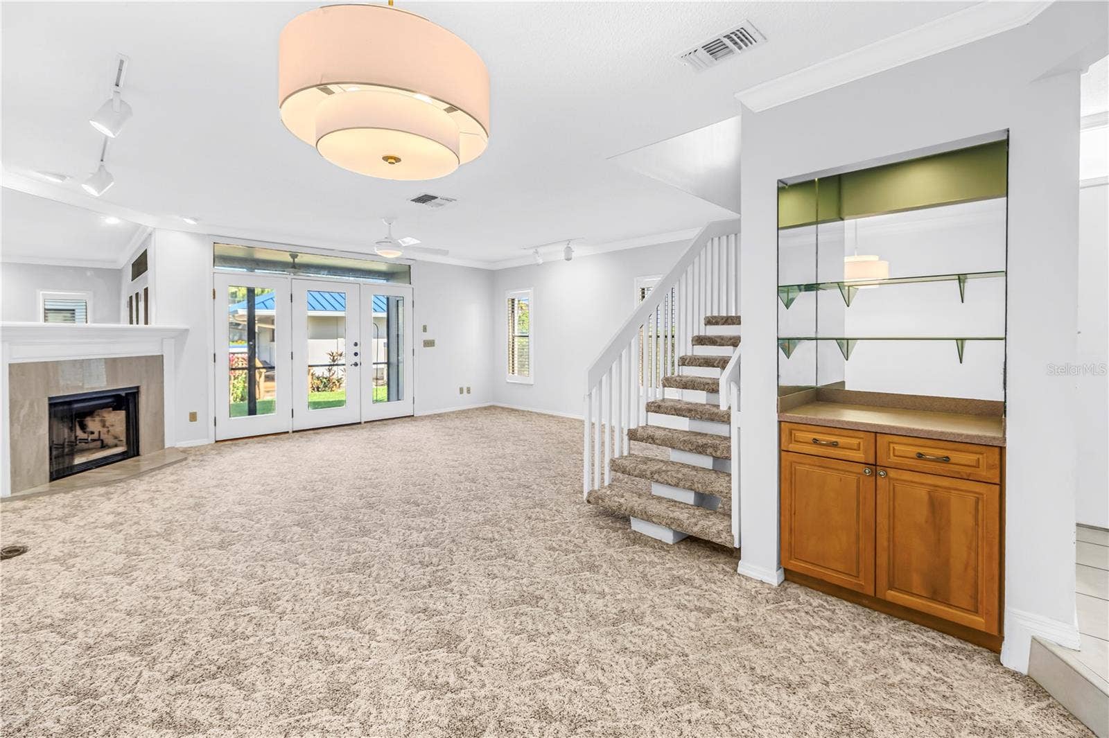 1609 WATERMARK CIRCLE NE, St Petersburg, FL 33702 1609 WATERMARK CIRCLE NE, St Petersburg, FL 33702
