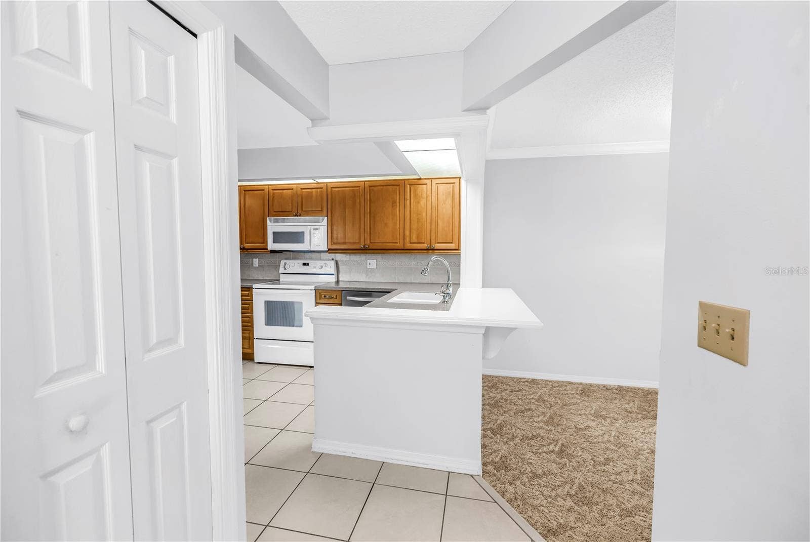 1609 WATERMARK CIRCLE NE, St Petersburg, FL 33702 1609 WATERMARK CIRCLE NE, St Petersburg, FL 33702