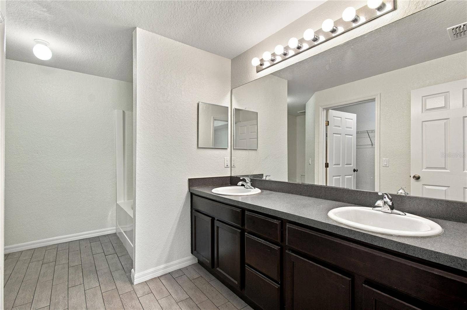 376 LAKE ELOISE POINTE DRIVE, Winter Haven, FL 33880 376 LAKE ELOISE POINTE DRIVE, Winter Haven, FL 33880