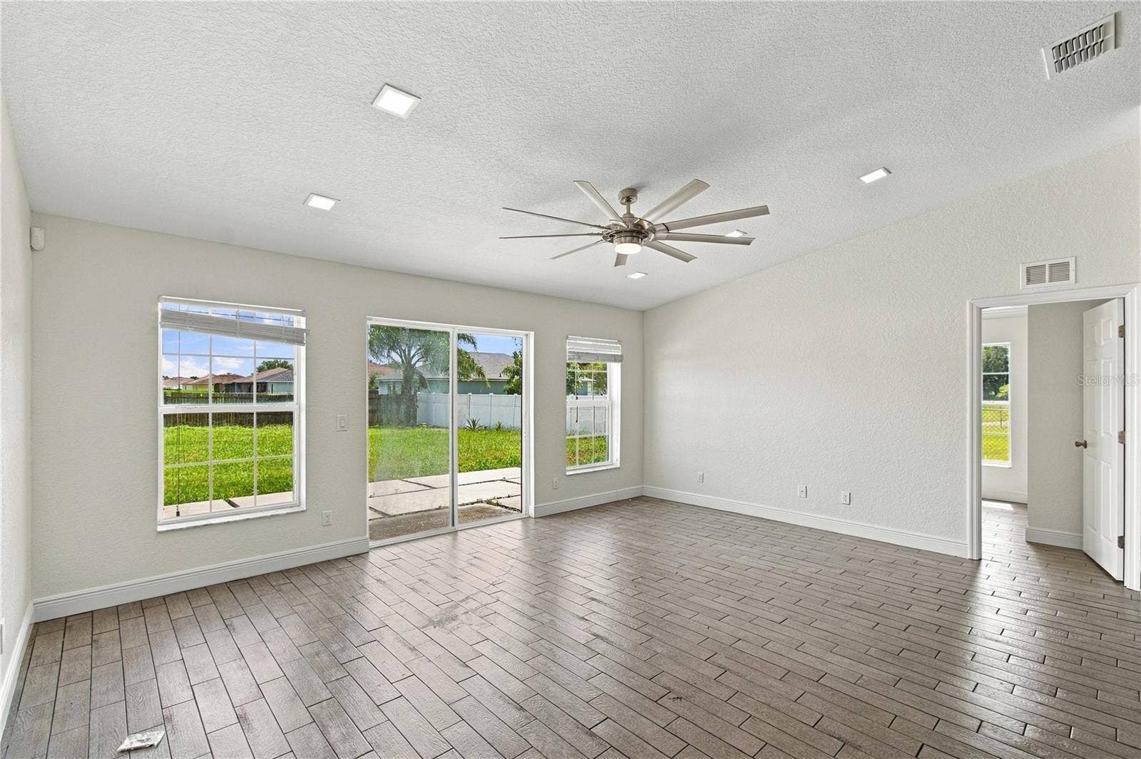 376 LAKE ELOISE POINTE DRIVE, Winter Haven, FL 33880 376 LAKE ELOISE POINTE DRIVE, Winter Haven, FL 33880