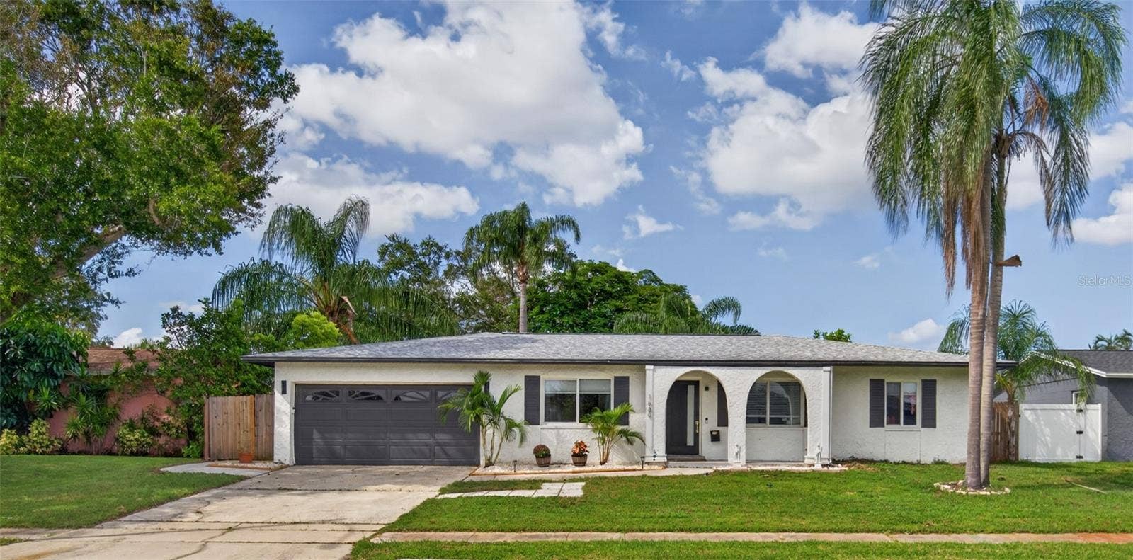 1689 PENNSYLVANIA AVENUE NE, St Petersburg, FL 33703 1689 PENNSYLVANIA AVENUE NE, St Petersburg, FL 33703