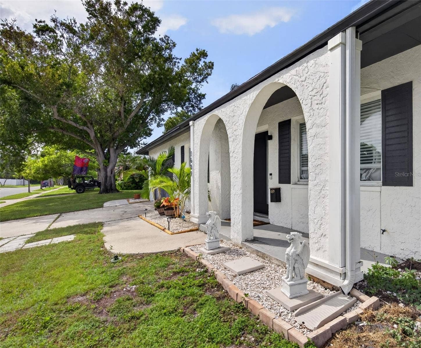 1689 PENNSYLVANIA AVENUE NE, St Petersburg, FL 33703 1689 PENNSYLVANIA AVENUE NE, St Petersburg, FL 33703