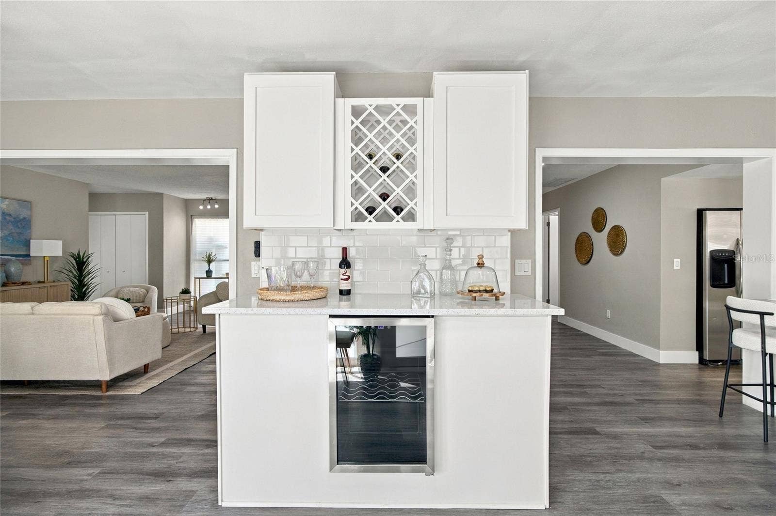 1721 HARBOR CIRCLE W, Largo, FL 33770