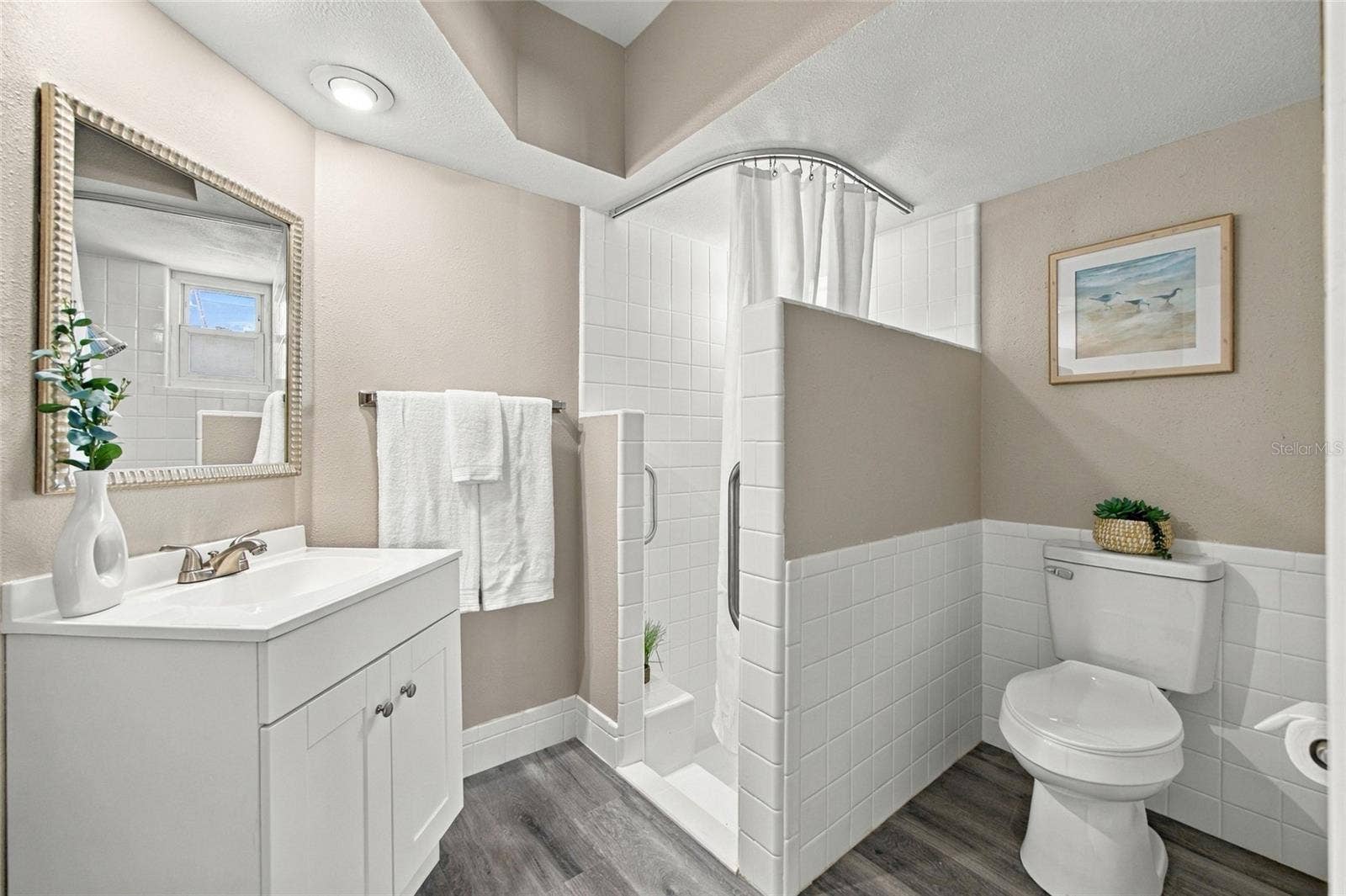 1721 HARBOR CIRCLE W, Largo, FL 33770
