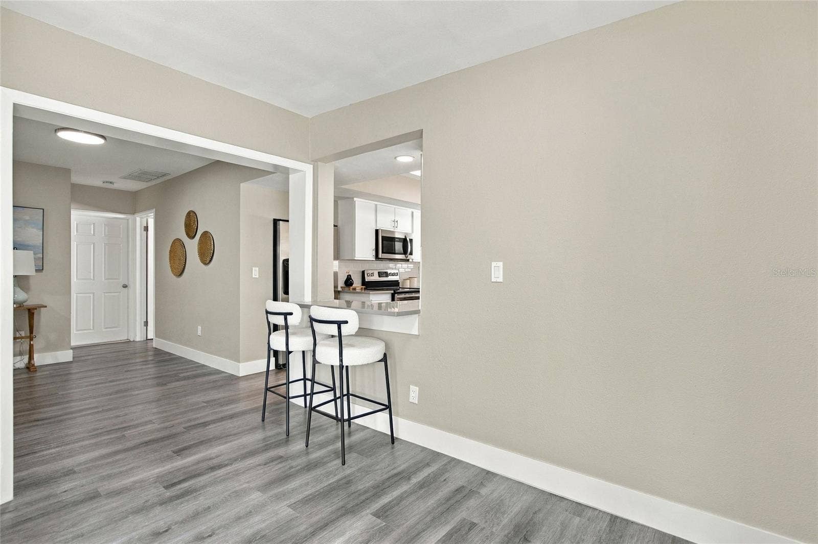 1721 HARBOR CIRCLE W, Largo, FL 33770