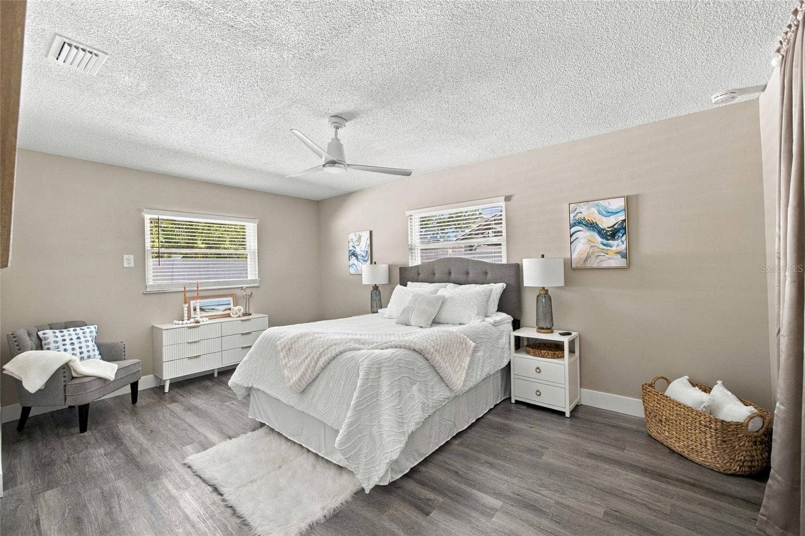 1721 HARBOR CIRCLE W, Largo, FL 33770