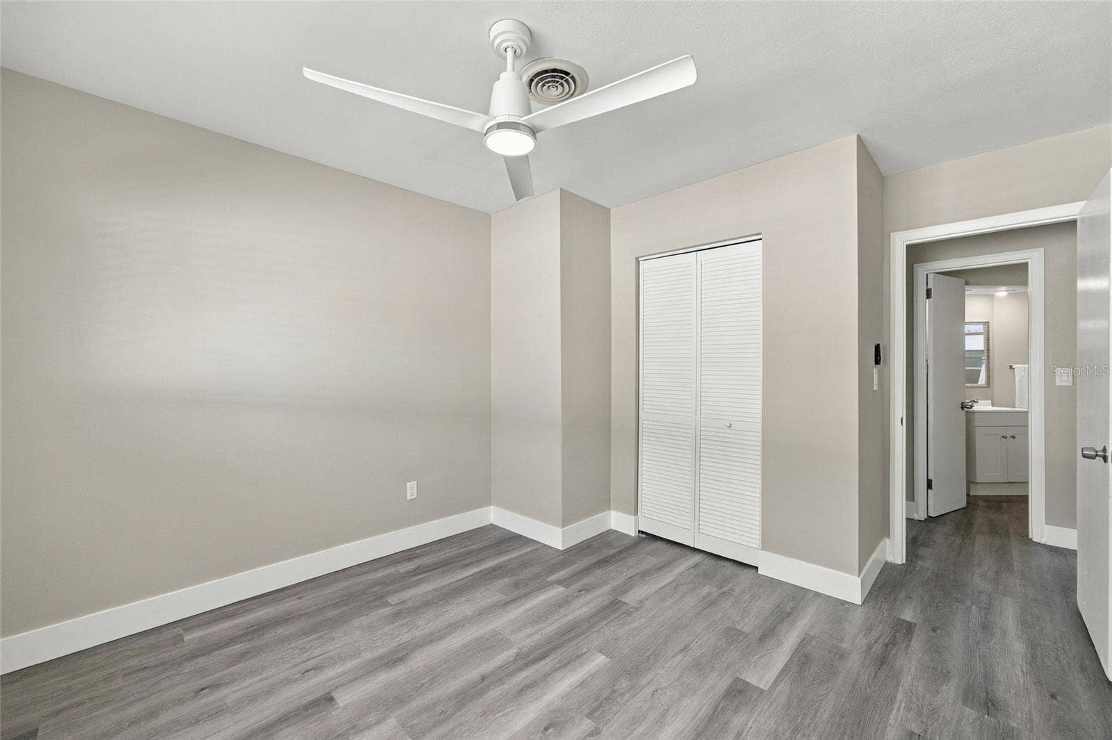 1721 HARBOR CIRCLE W, Largo, FL 33770