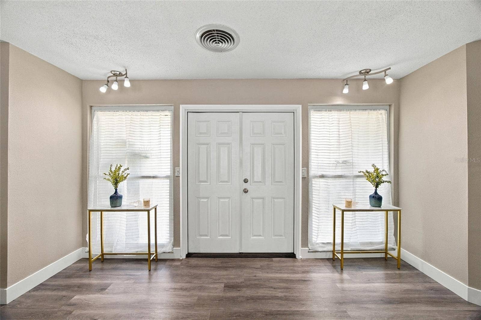 1721 HARBOR CIRCLE W, Largo, FL 33770