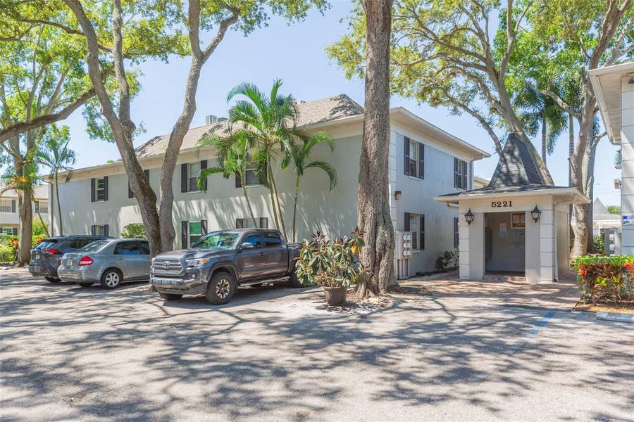 Property photo for 5221 BAYSHORE BOULEVARD, #34, Tampa, FL