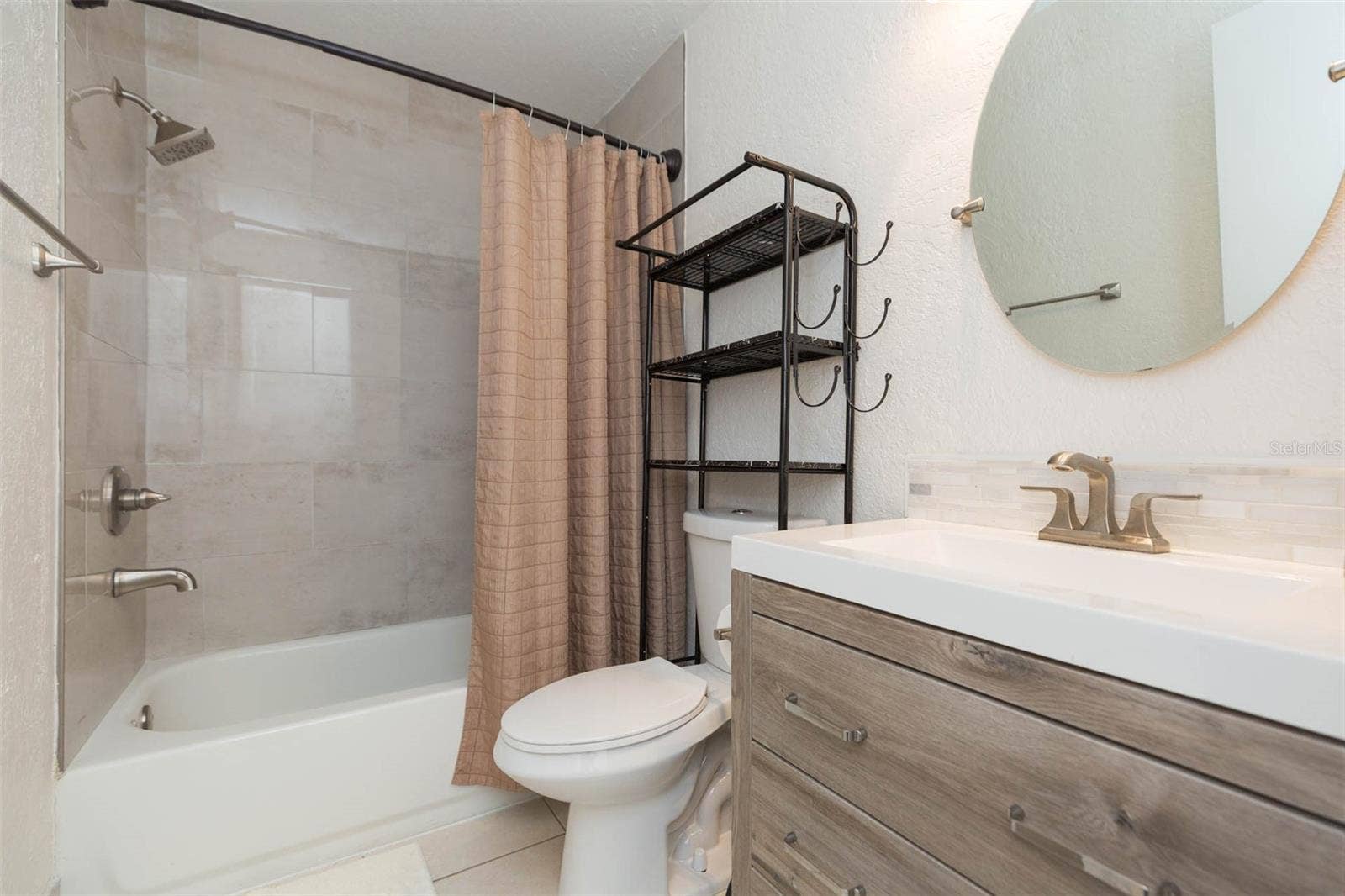 5221 BAYSHORE BOULEVARD, #34, Tampa, FL 33611 5221 BAYSHORE BOULEVARD, #34, Tampa, FL 33611