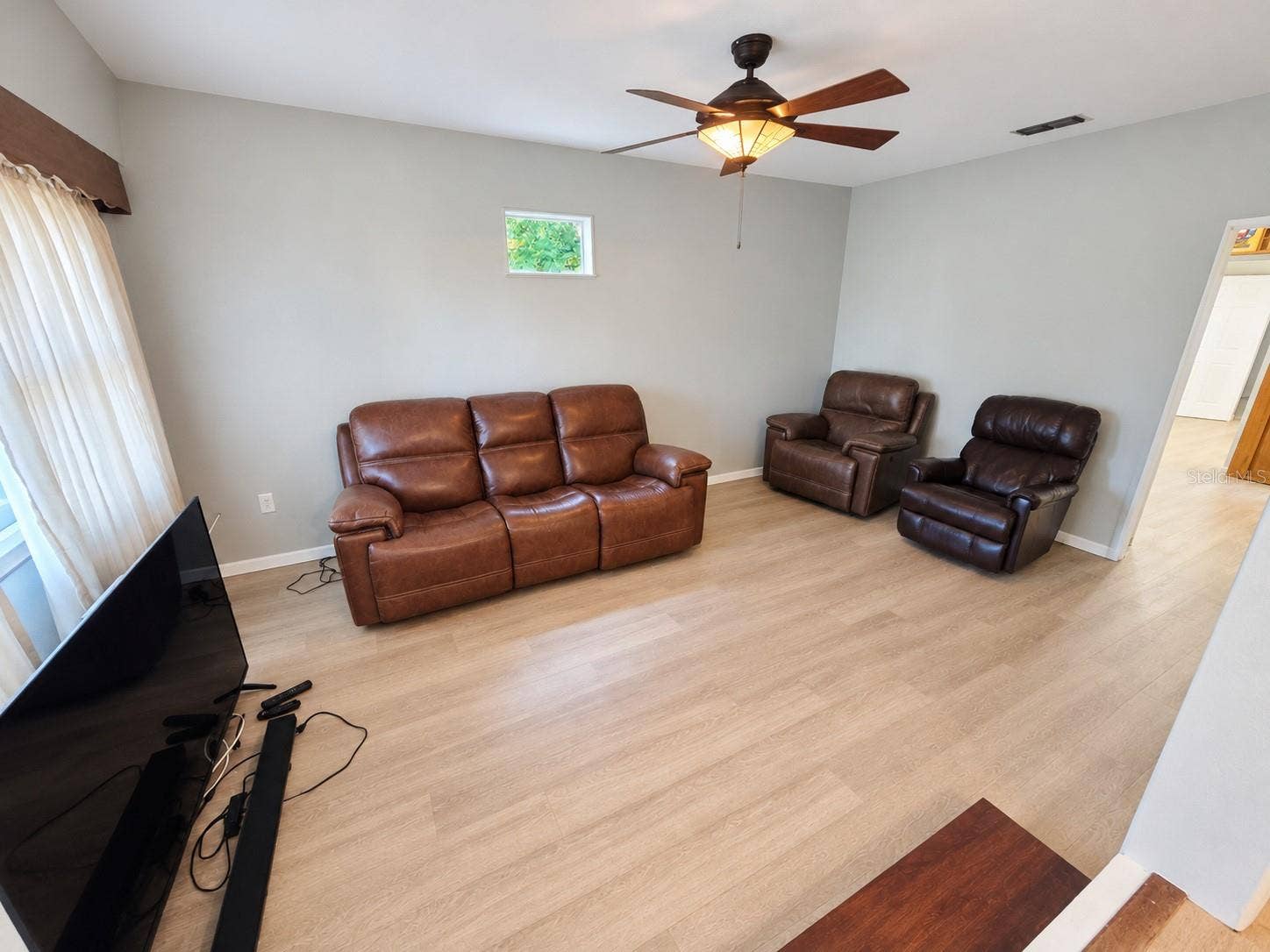 39100 YINGLING AVENUE, Zephyrhills, FL 33542 39100 YINGLING AVENUE, Zephyrhills, FL 33542