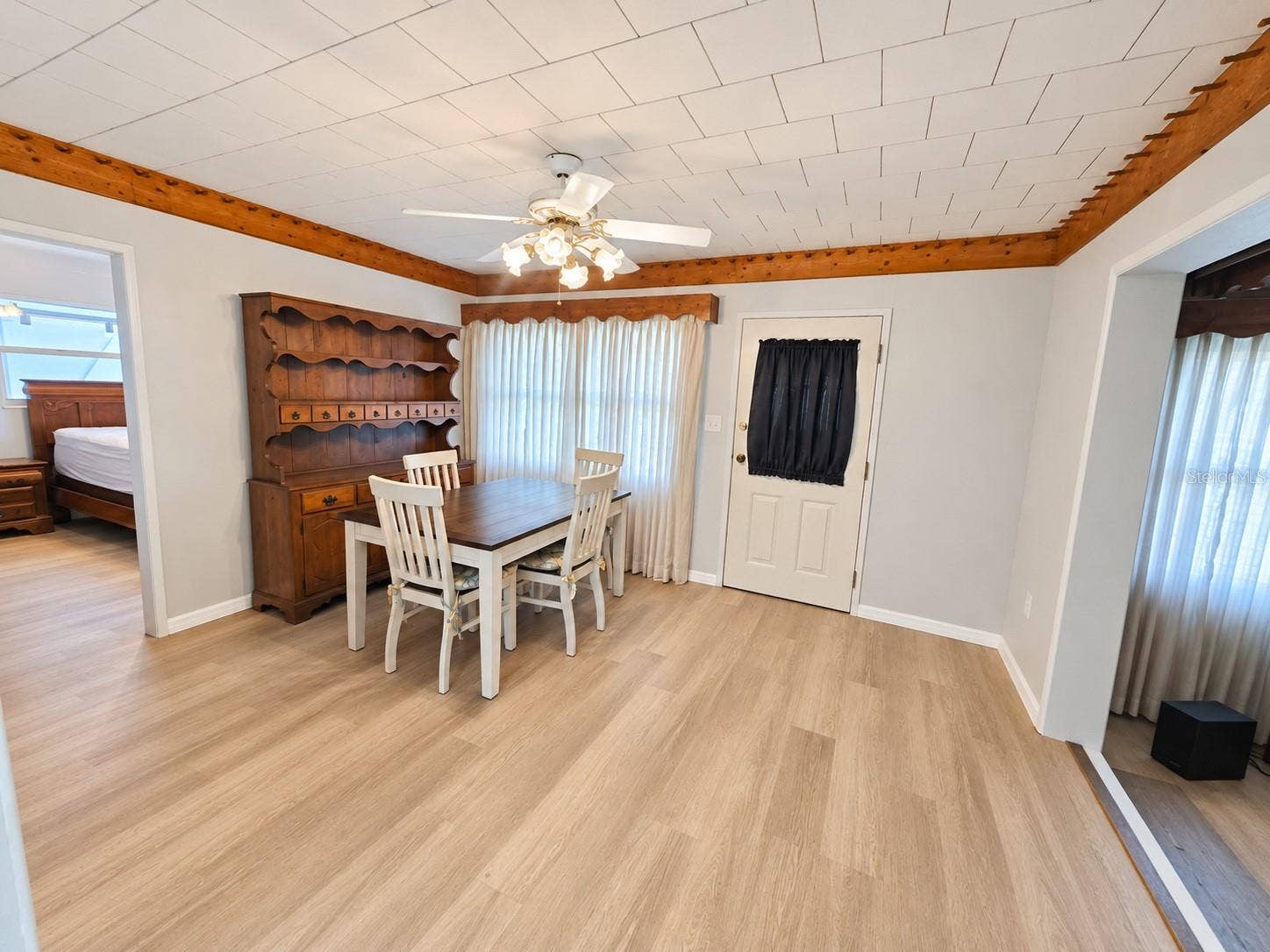 39100 YINGLING AVENUE, Zephyrhills, FL 33542 39100 YINGLING AVENUE, Zephyrhills, FL 33542