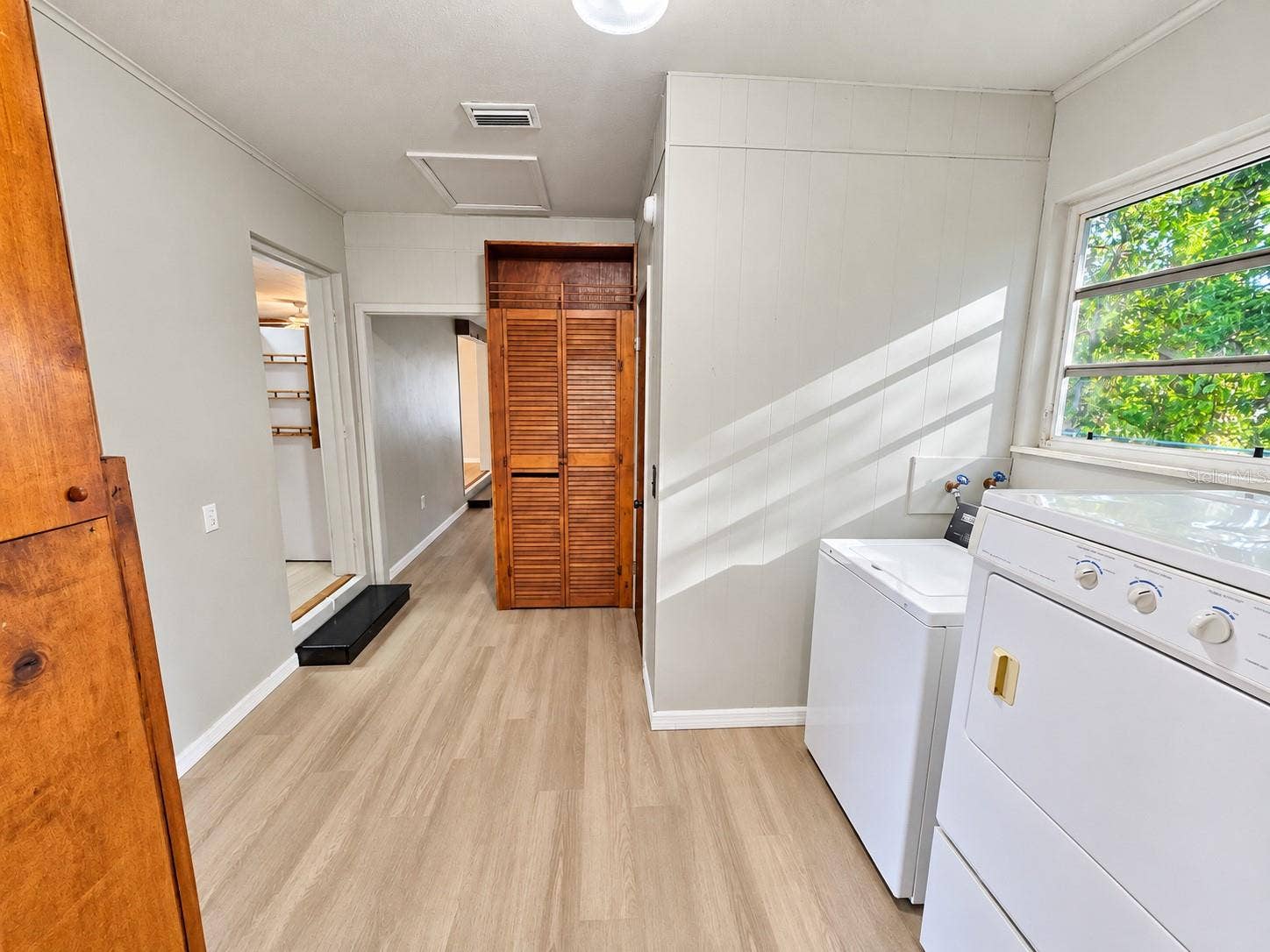 39100 YINGLING AVENUE, Zephyrhills, FL 33542 39100 YINGLING AVENUE, Zephyrhills, FL 33542