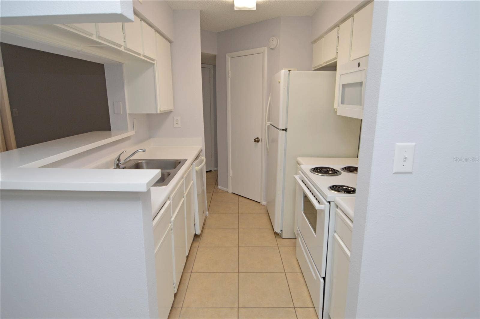 8630 MALLARD RESERVE DRIVE, #1, Tampa, FL 33614 8630 MALLARD RESERVE DRIVE, #1, Tampa, FL 33614
