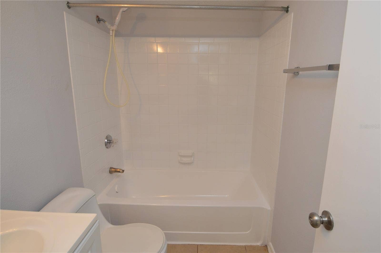 8630 MALLARD RESERVE DRIVE, #1, Tampa, FL 33614 8630 MALLARD RESERVE DRIVE, #1, Tampa, FL 33614