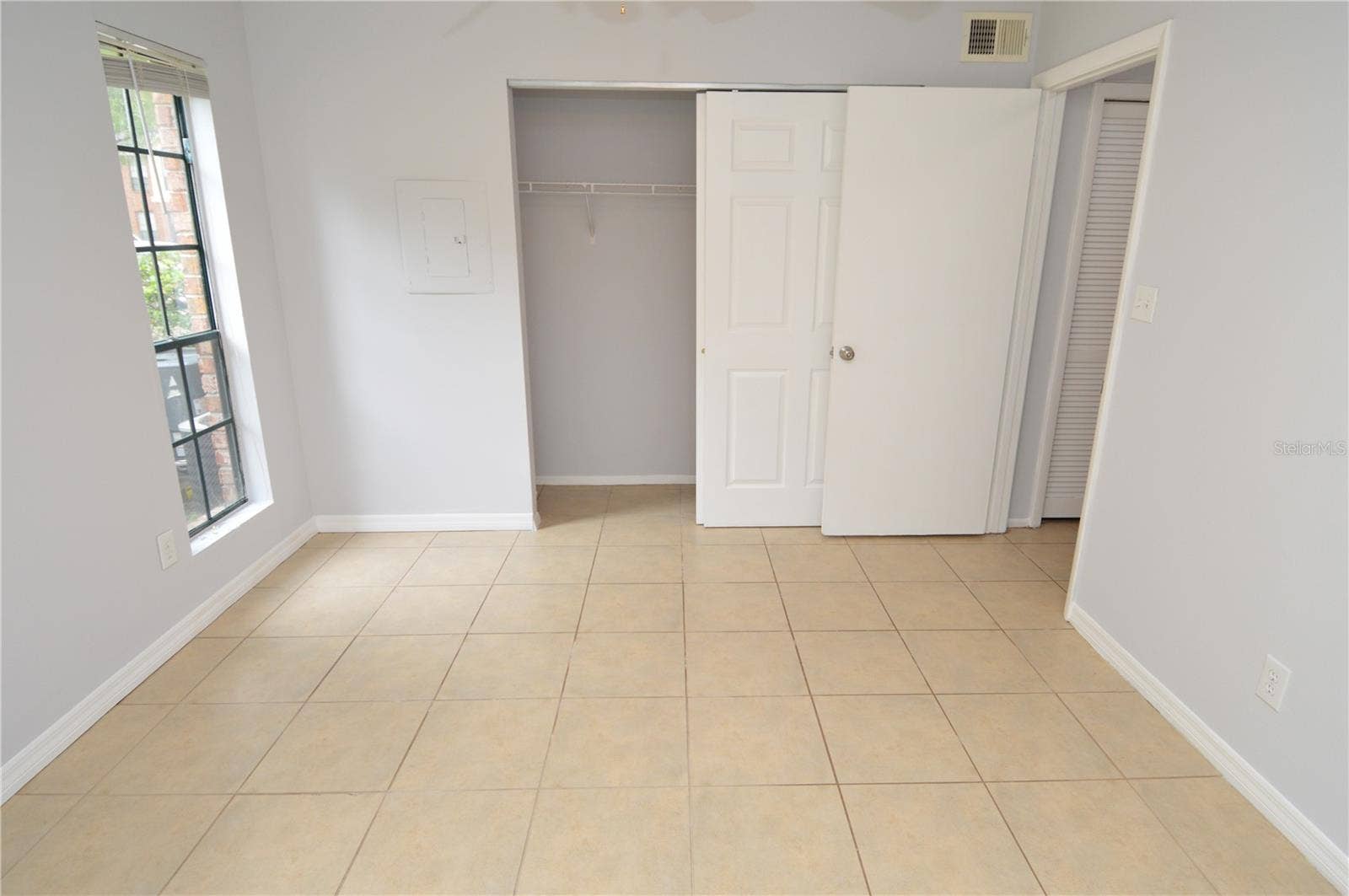 8630 MALLARD RESERVE DRIVE, #1, Tampa, FL 33614 8630 MALLARD RESERVE DRIVE, #1, Tampa, FL 33614