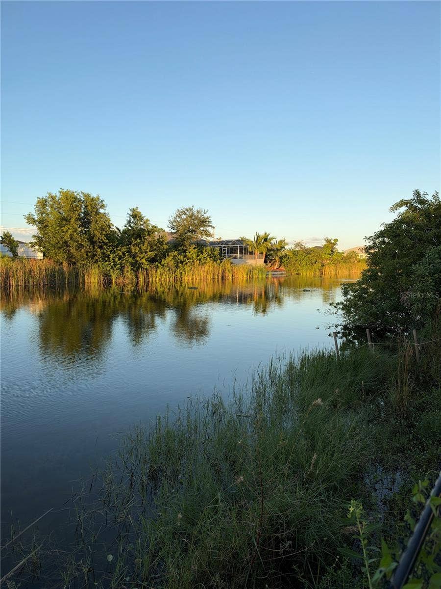 517 NW 19TH TERRACE, Cape Coral, FL 33993 517 NW 19TH TERRACE, Cape Coral, FL 33993