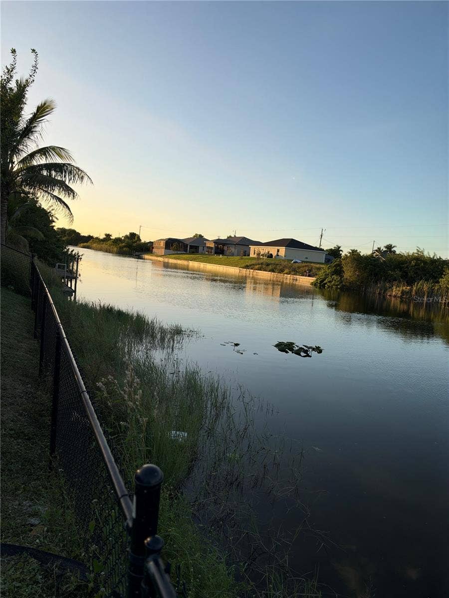 517 NW 19TH TERRACE, Cape Coral, FL 33993 517 NW 19TH TERRACE, Cape Coral, FL 33993