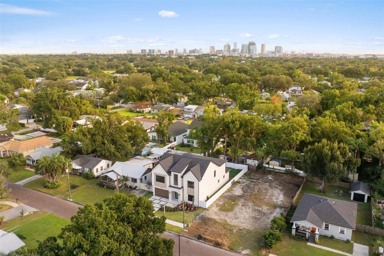 812 W KENTUCKY AVENUE, Tampa, FL 33603