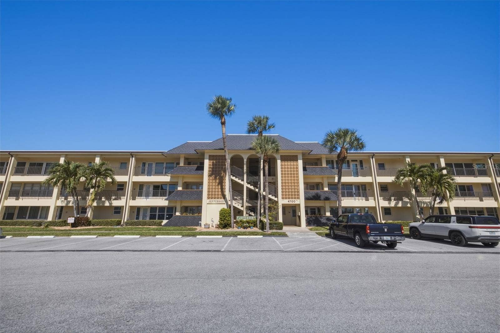 4700 COVE CIRCLE, #111, St Petersburg, FL 33708 4700 COVE CIRCLE, #111, St Petersburg, FL 33708