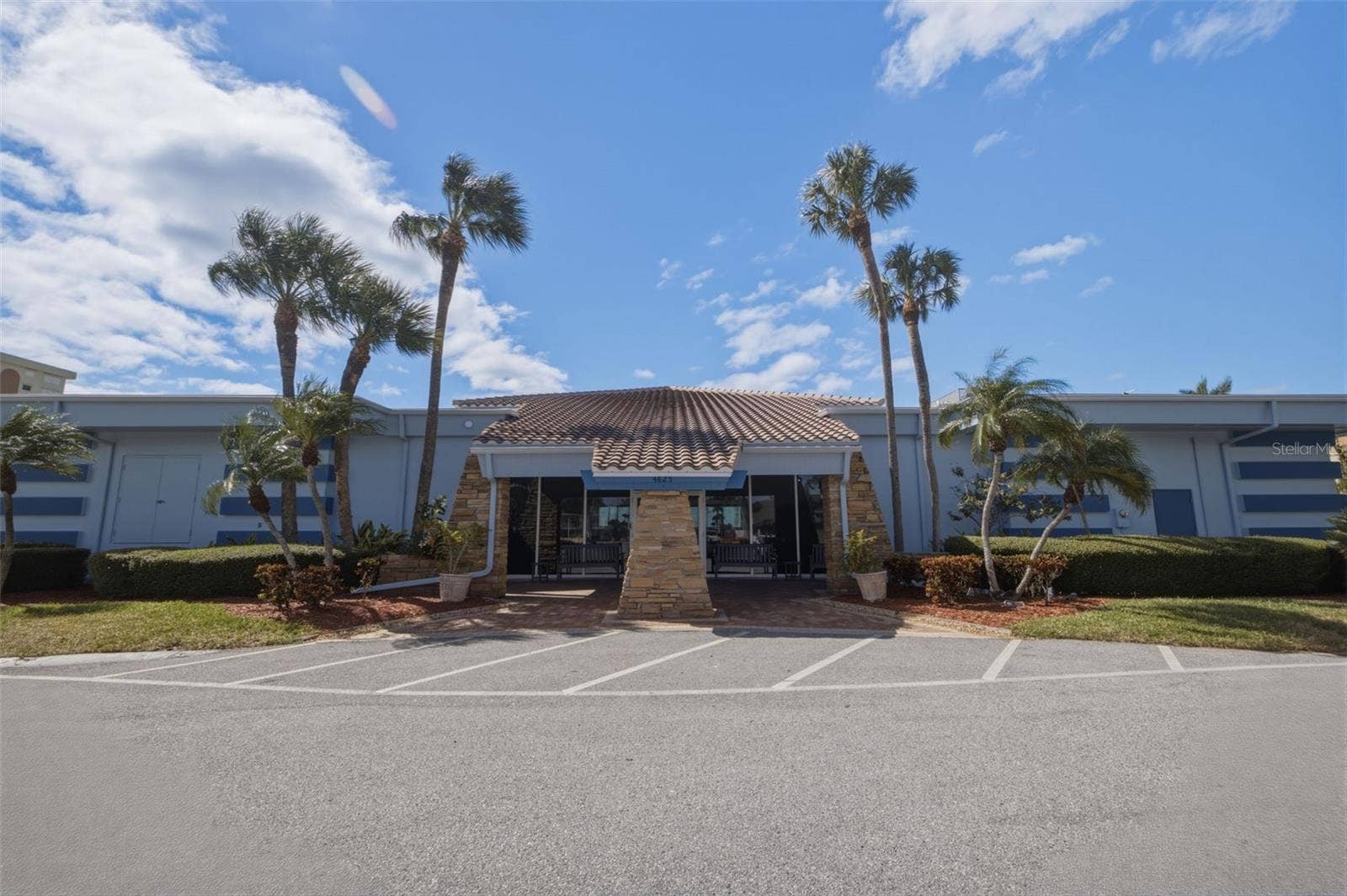 4700 COVE CIRCLE, #111, St Petersburg, FL 33708 Recently renovated club house!
