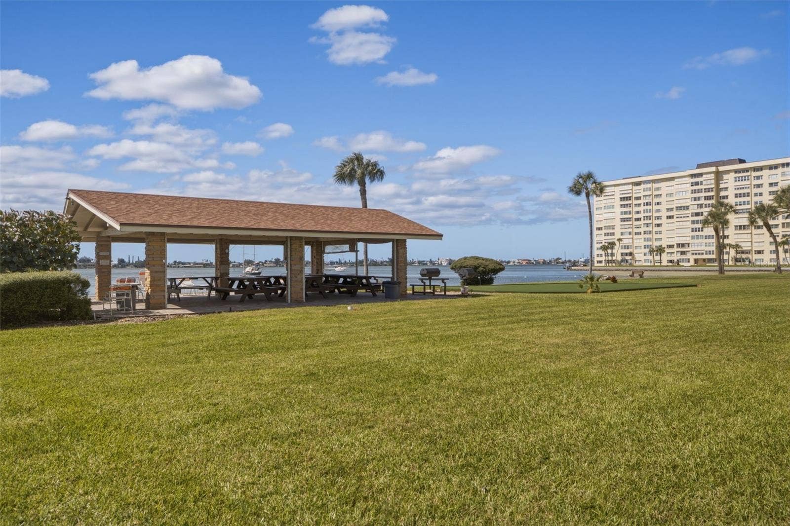 4700 COVE CIRCLE, #111, St Petersburg, FL 33708 Private pavilions