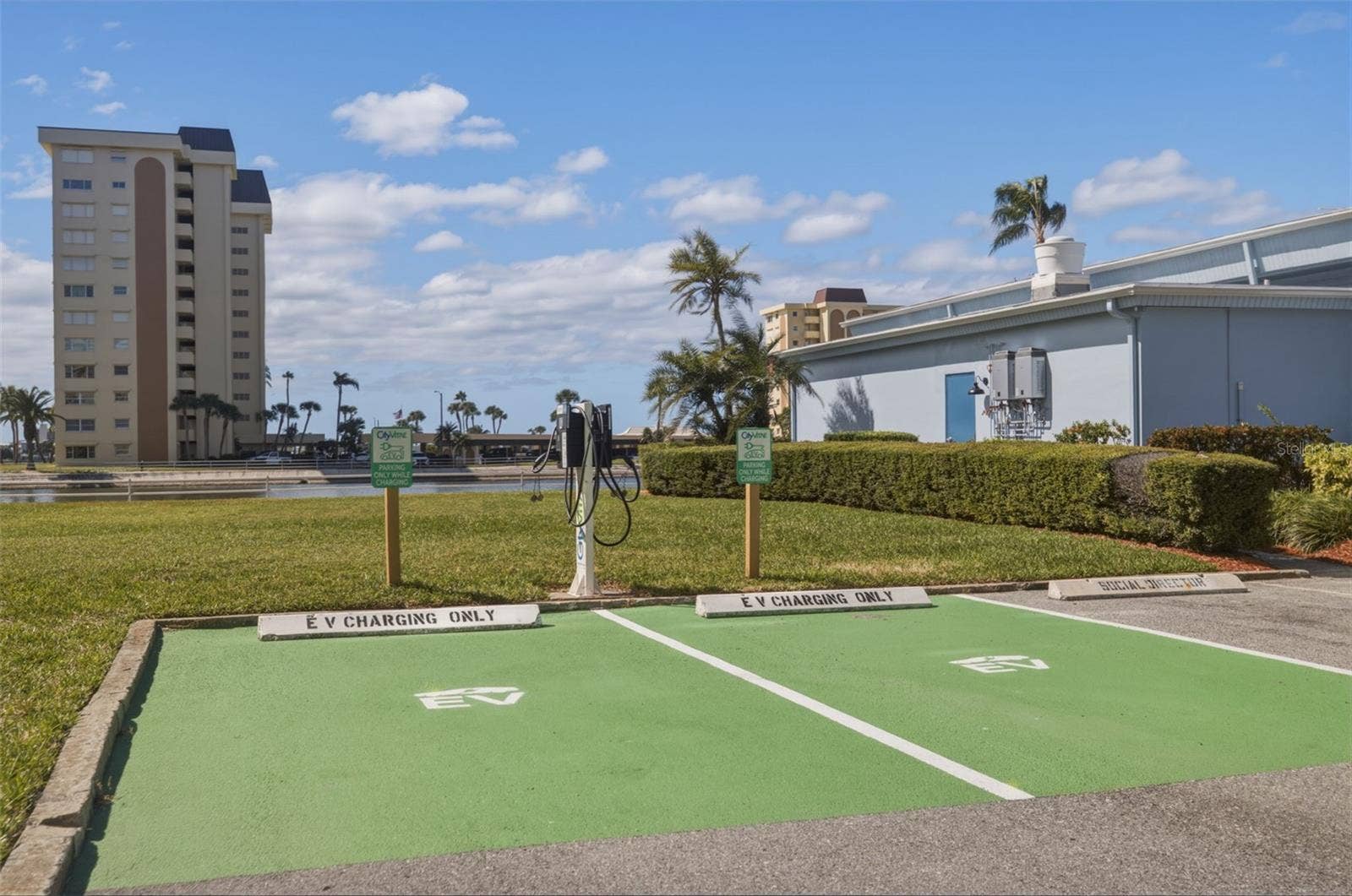 4700 COVE CIRCLE, #111, St Petersburg, FL 33708 4700 COVE CIRCLE, #111, St Petersburg, FL 33708