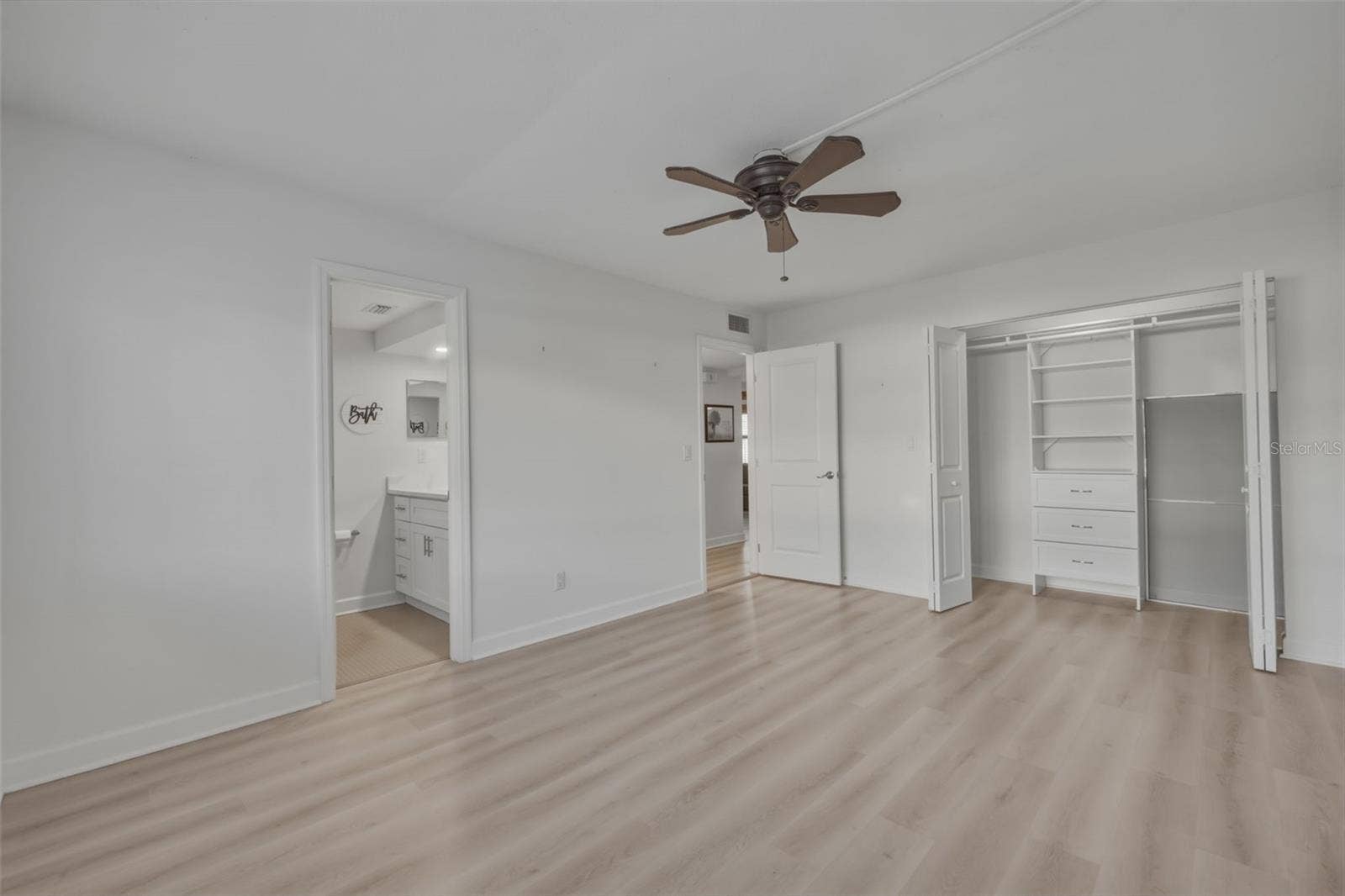 4700 COVE CIRCLE, #111, St Petersburg, FL 33708 4700 COVE CIRCLE, #111, St Petersburg, FL 33708