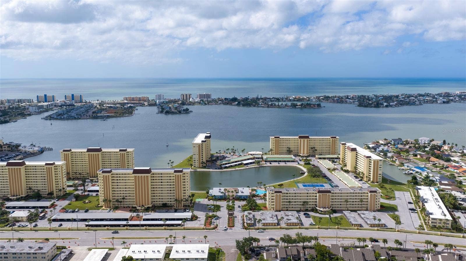 4700 COVE CIRCLE, #111, St Petersburg, FL 33708 Fantastic location!