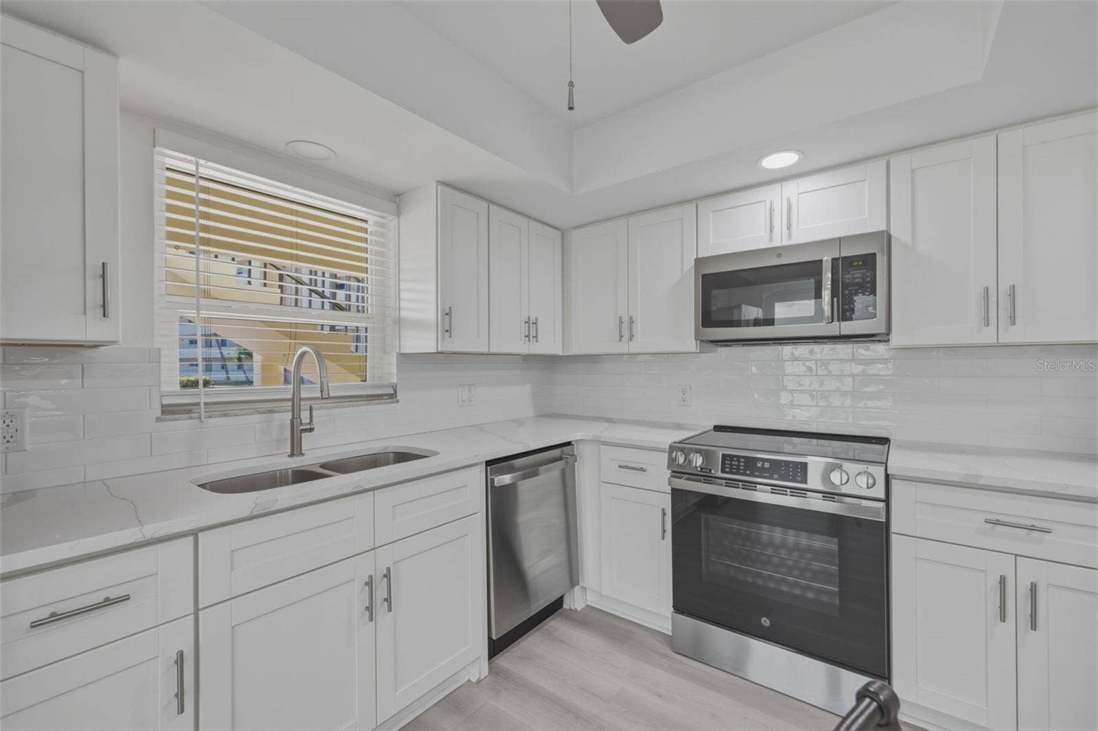 4700 COVE CIRCLE, #111, St Petersburg, FL 33708 New stainless steel appliances!
