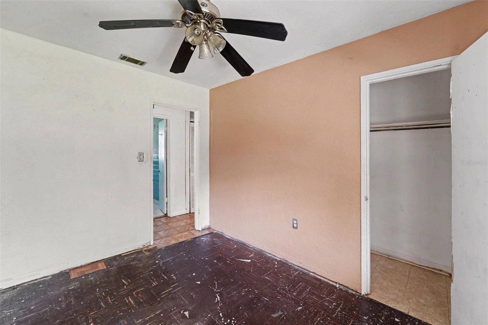 3921 W CHERRY STREET, Tampa, FL 33607