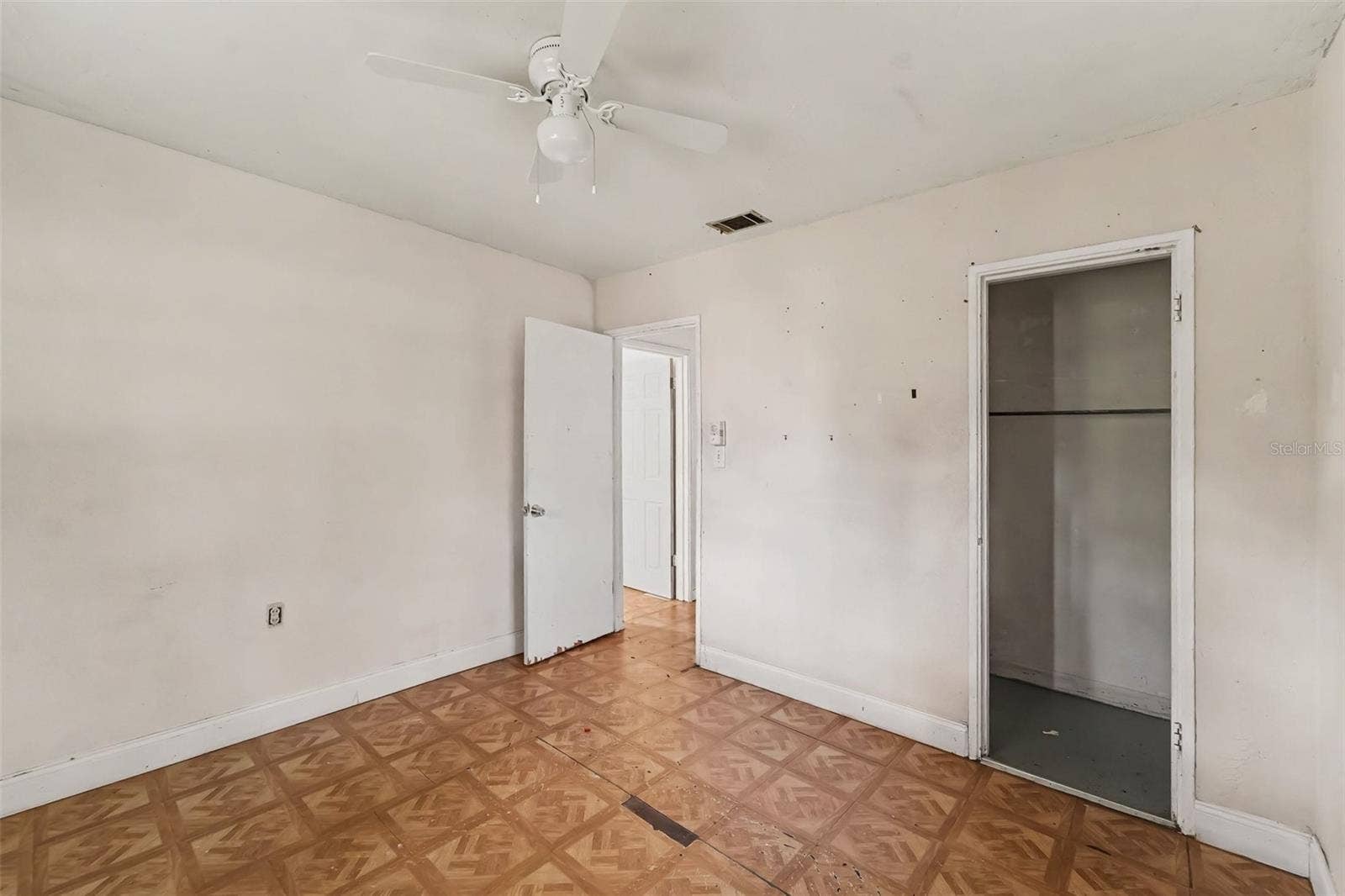 3921 W CHERRY STREET, Tampa, FL 33607
