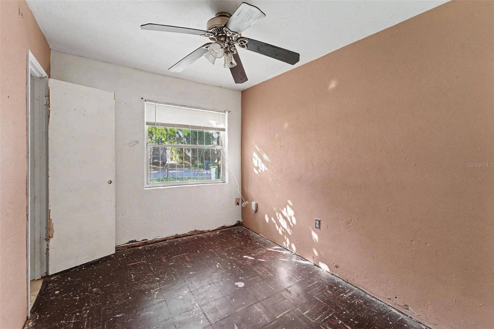 3921 W CHERRY STREET, Tampa, FL 33607
