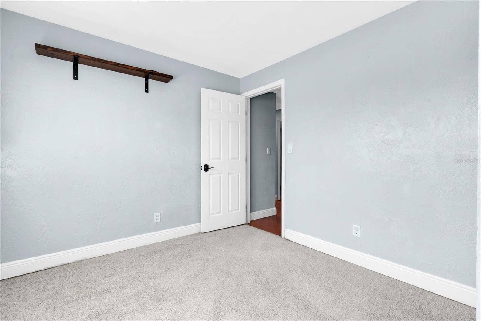 11401 81ST AVENUE, Seminole, FL 33772