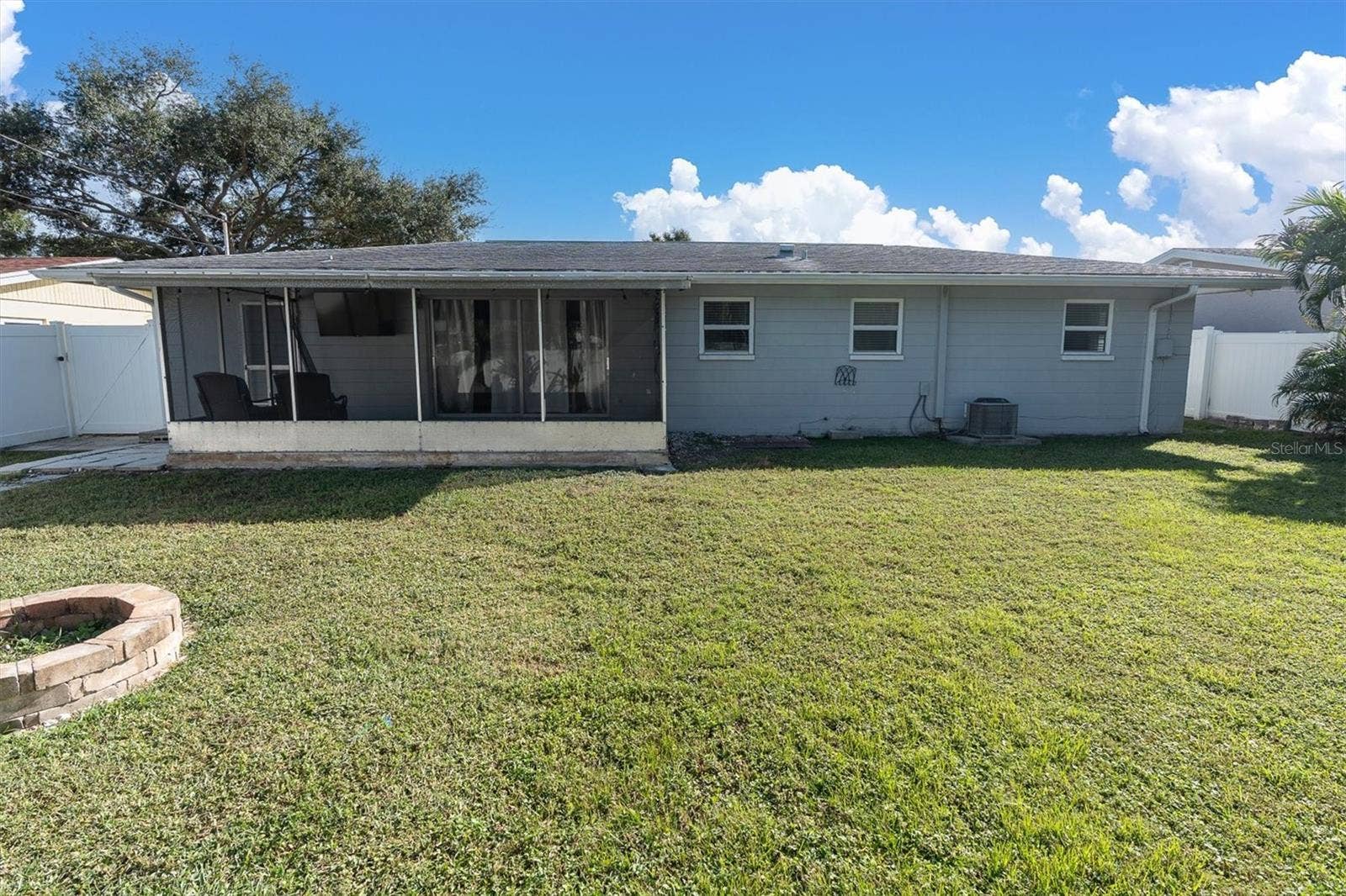 11401 81ST AVENUE, Seminole, FL 33772