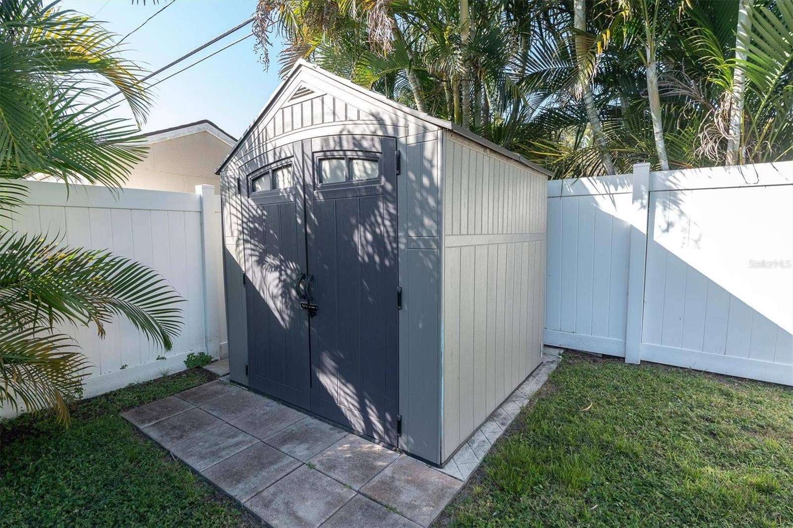 11401 81ST AVENUE, Seminole, FL 33772