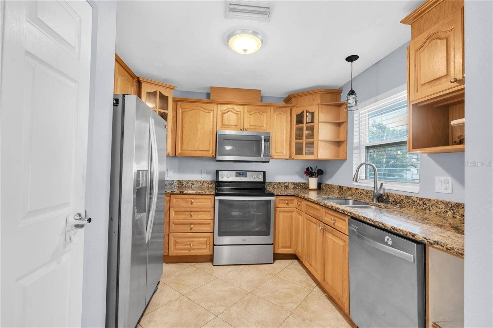 11401 81ST AVENUE, Seminole, FL 33772