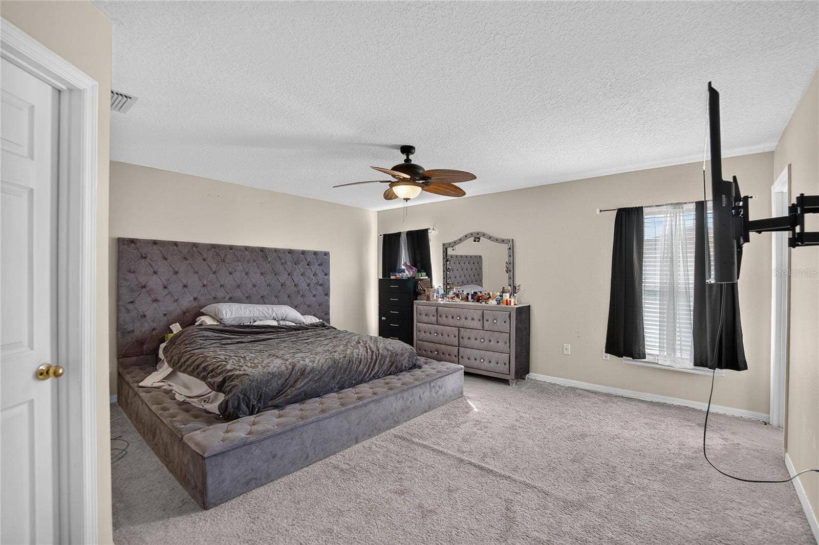 12139 FOX BLOOM AVENUE, Gibsonton, FL 33534 12139 FOX BLOOM AVENUE, Gibsonton, FL 33534