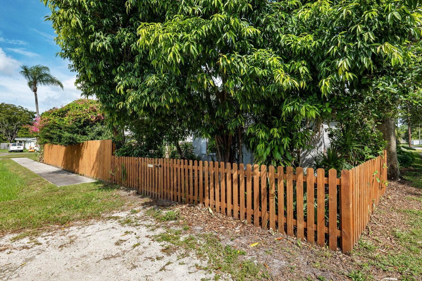 5101 37TH STREET N, St Petersburg, FL 33714 5101 37TH STREET N, St Petersburg, FL 33714