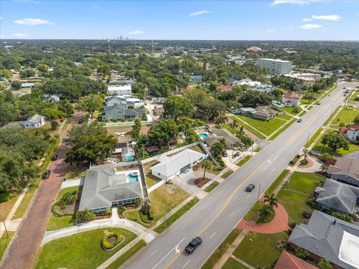213 PARK STREET N, St Petersburg, FL 33710