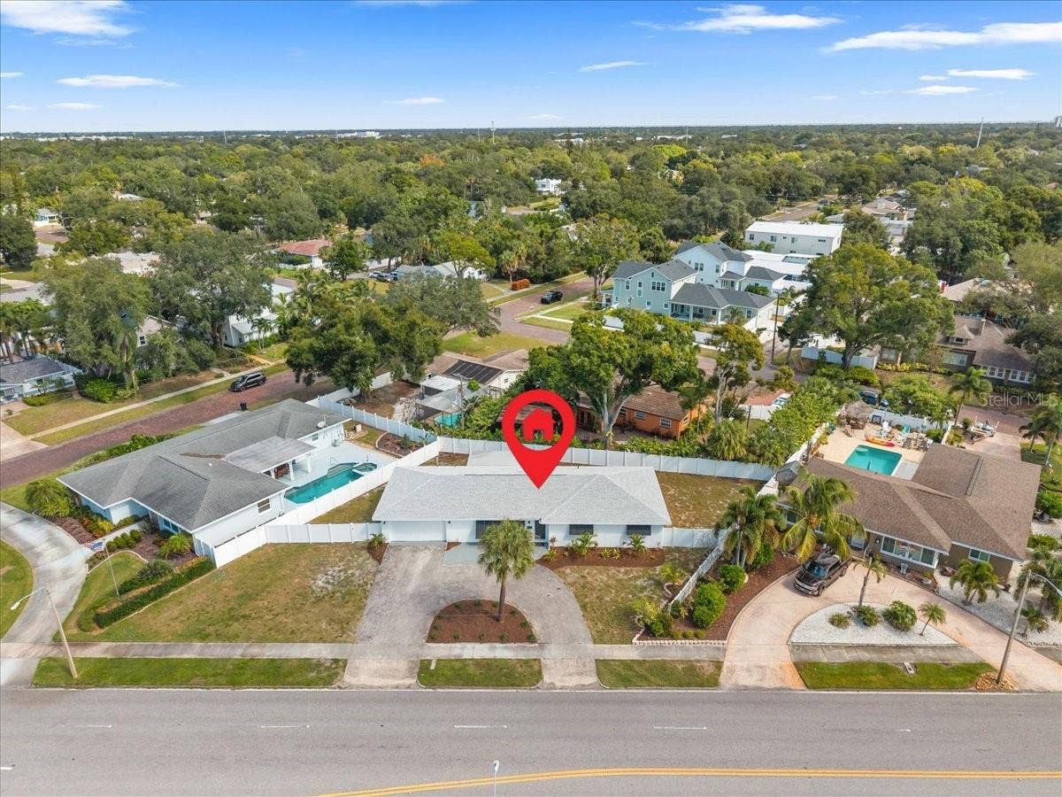 213 PARK STREET N, St Petersburg, FL 33710